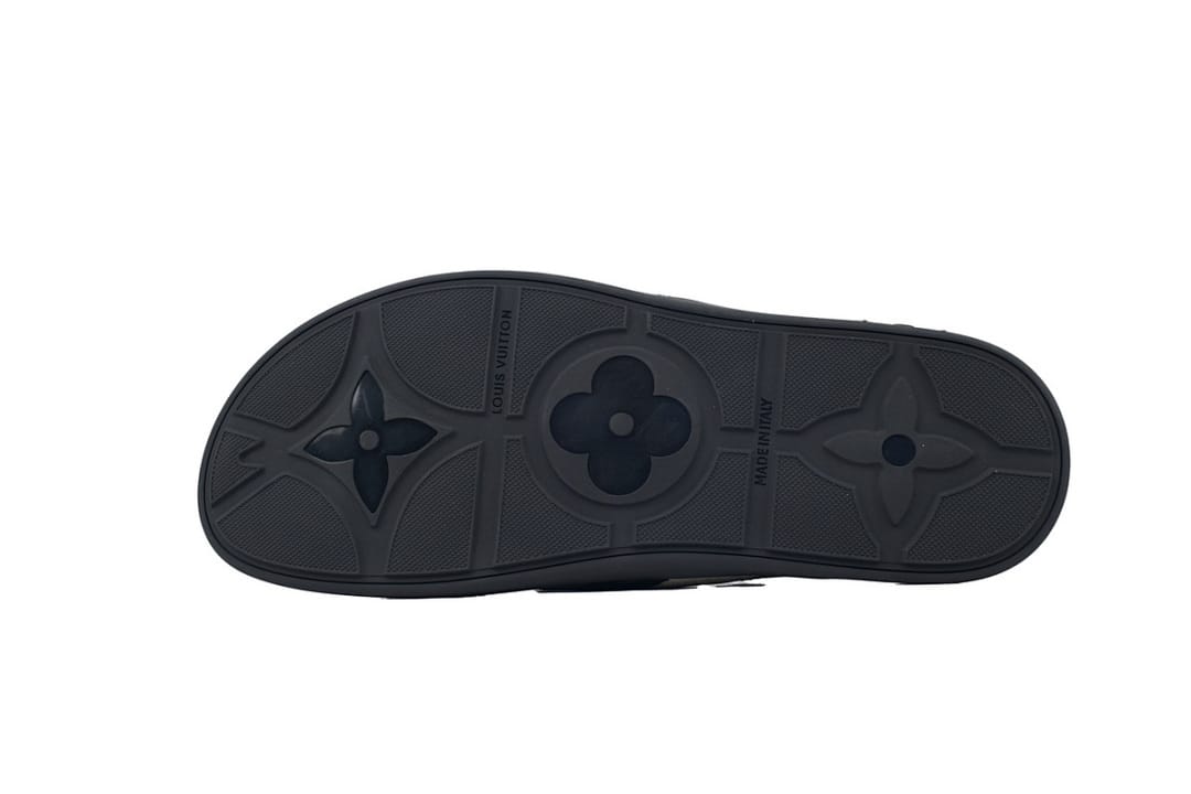 Louis Vuitton LV Slipper Flip Flops Net Surface Beige