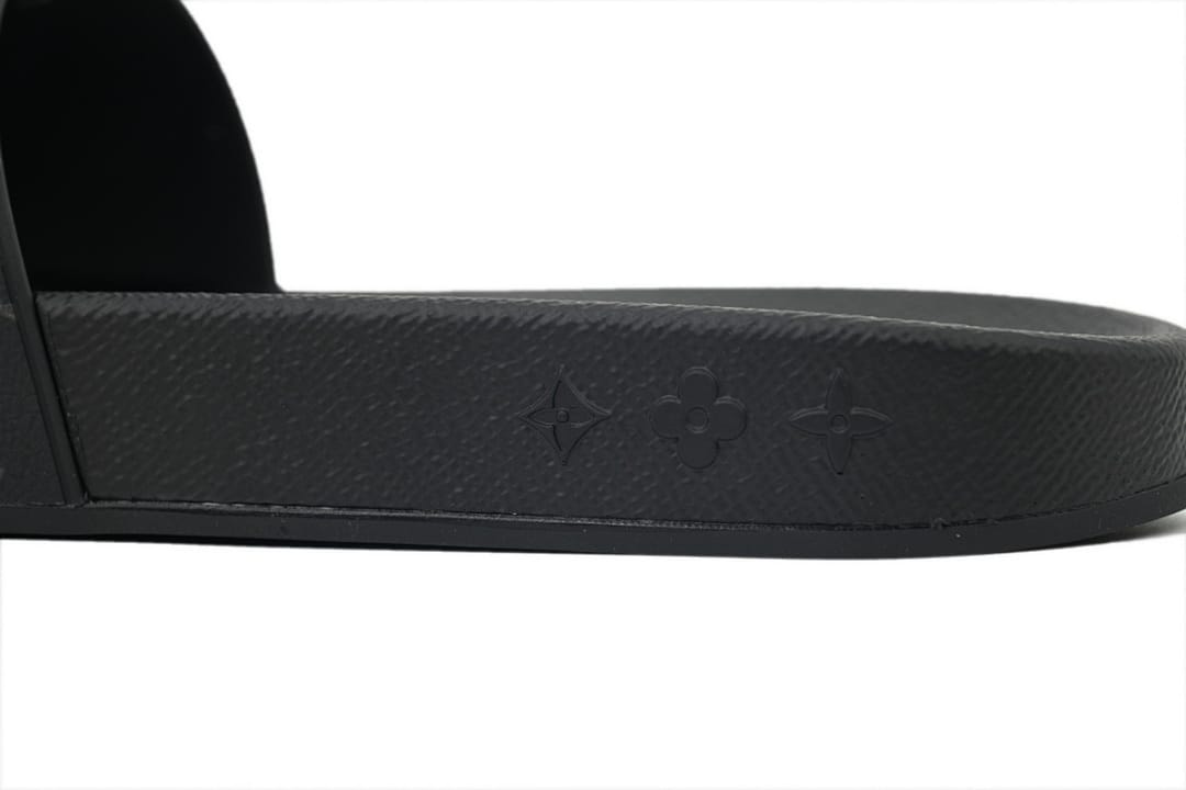 Louis Vuitton LV Slipper Strap Slippers Waterfront Black