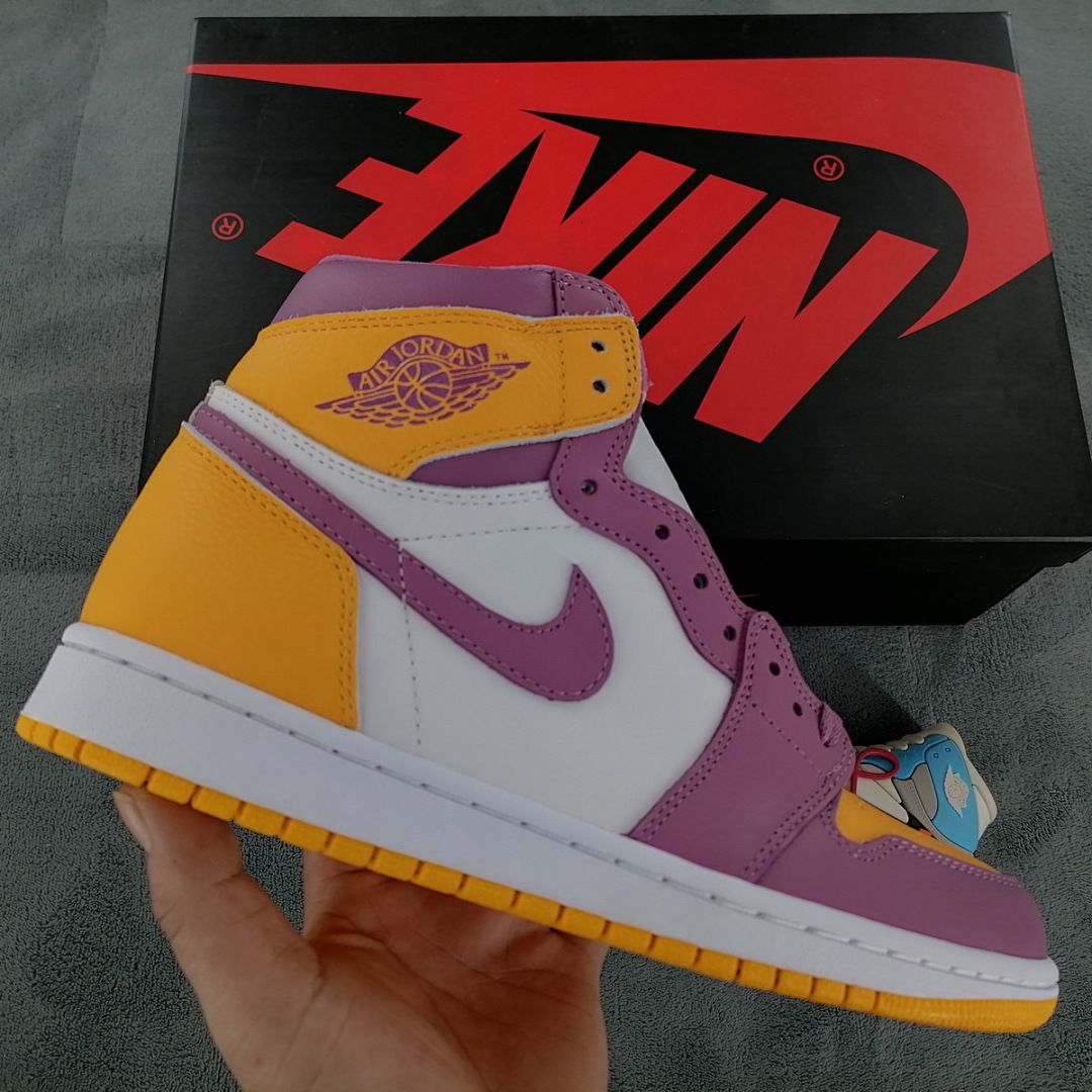 Air Jordan 1 High OG Brotherhood