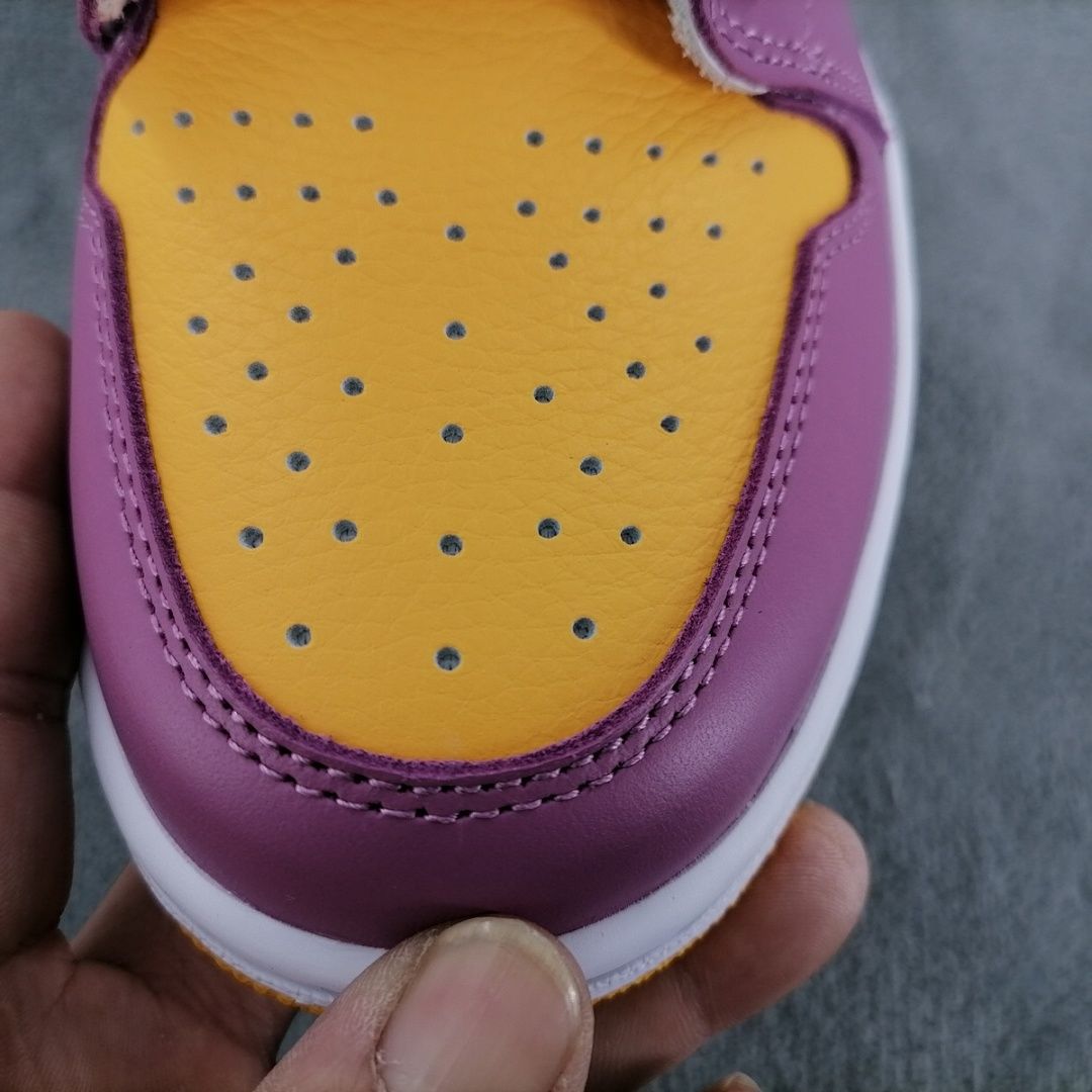Air Jordan 1 High OG Brotherhood