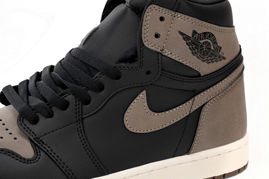Air Jordan 1 High OG Palomino