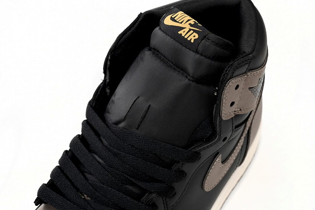 Air Jordan 1 High OG Palomino