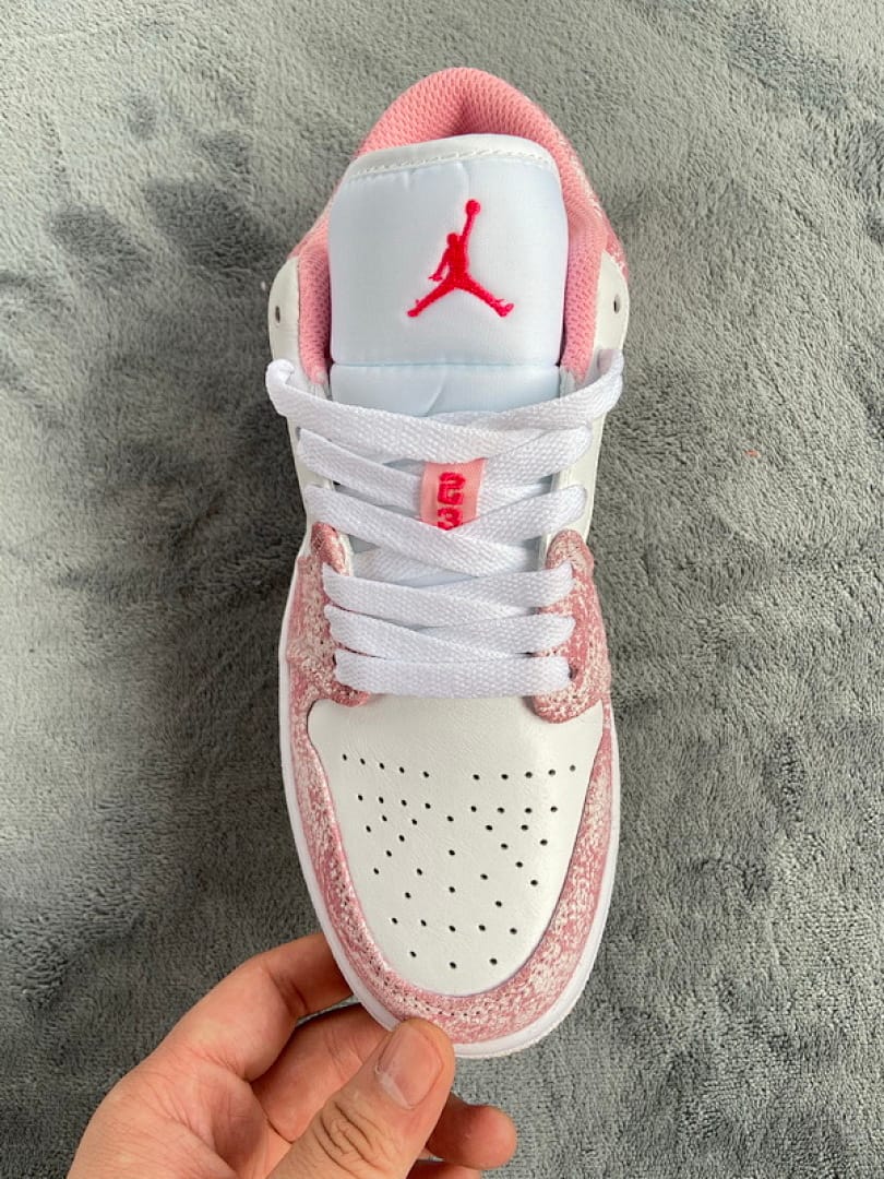 Air Jordan 1 Low SE GS Paint Drip