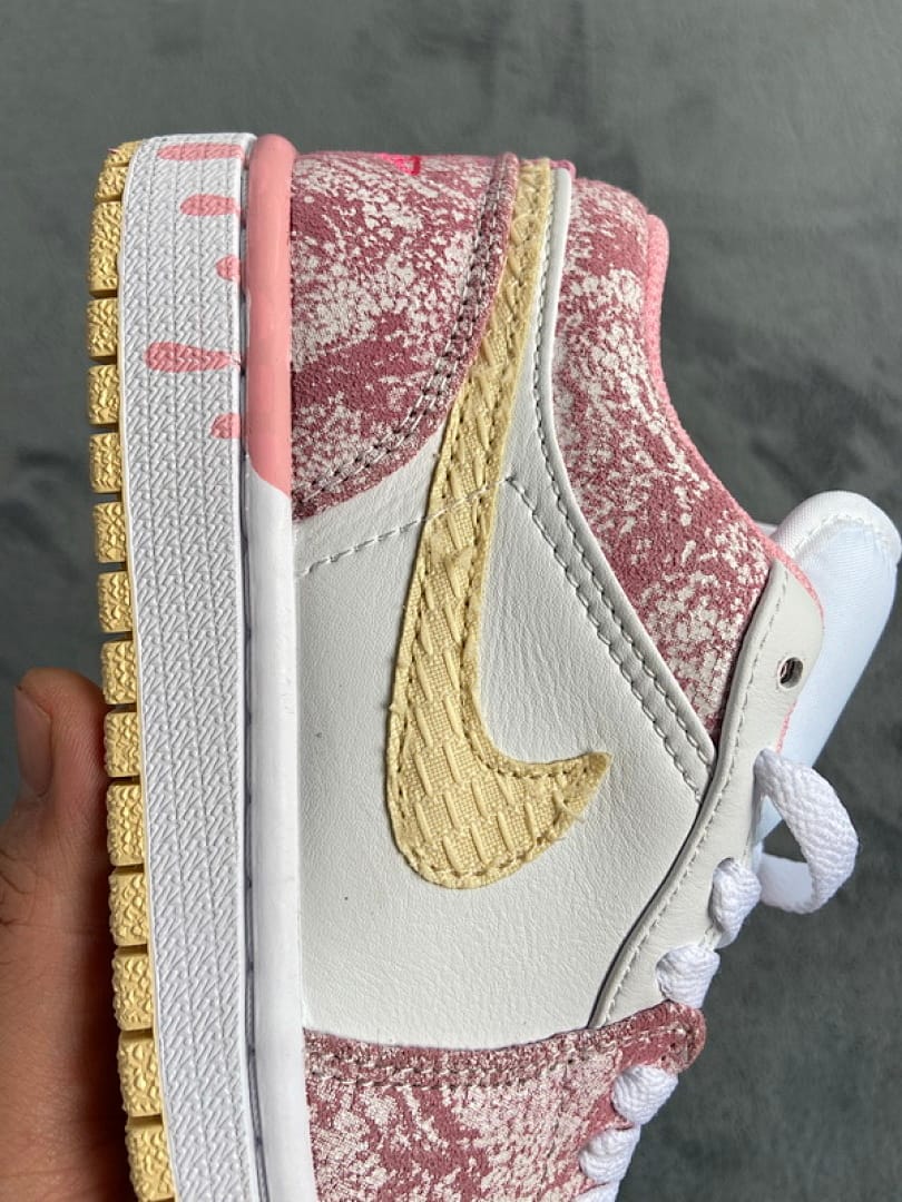 Air Jordan 1 Low SE GS Paint Drip