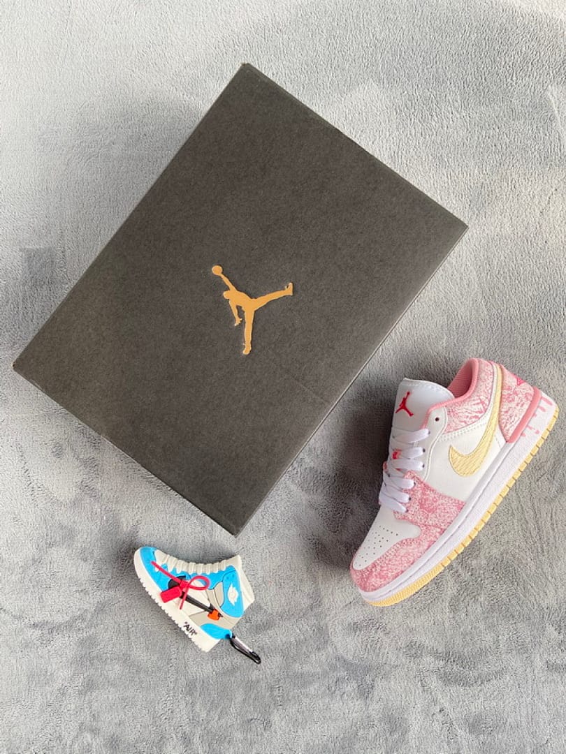Air Jordan 1 Low SE GS Paint Drip