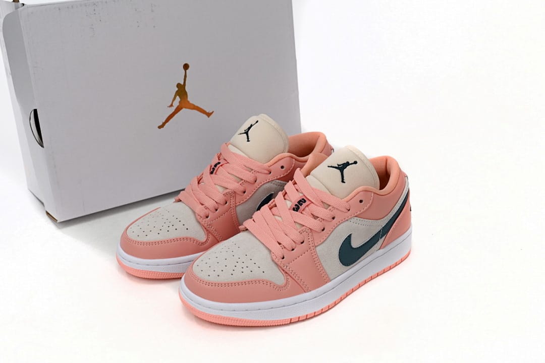 Air Jordan 1 Low Pink Blue