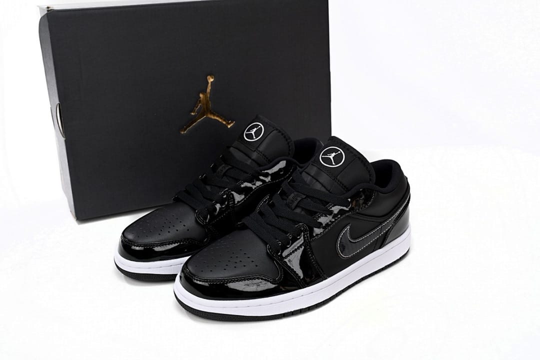 Air Jordan 1 Low Black White