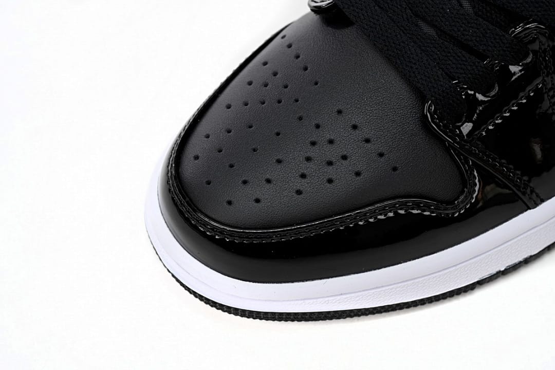 Air Jordan 1 Low Black White