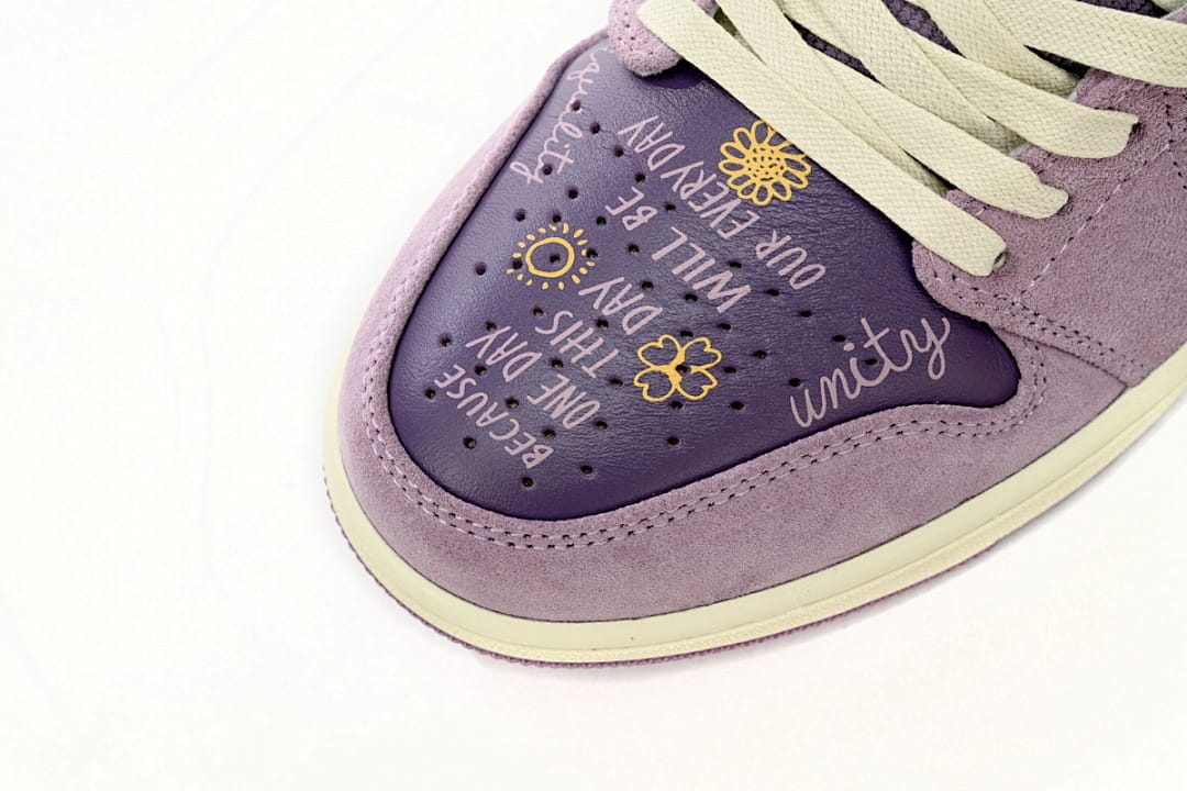 Air Jordan 1 Low International Women