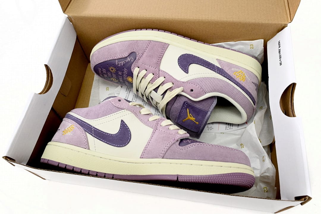 Air Jordan 1 Low International Women