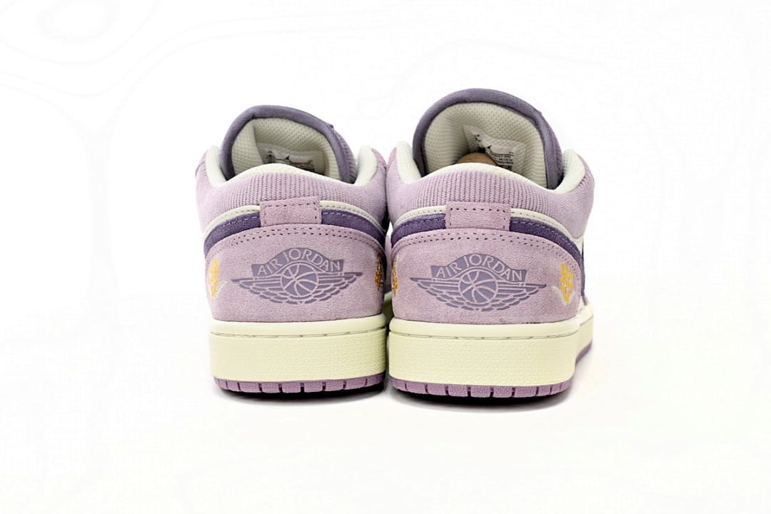 Air Jordan 1 Low International Women