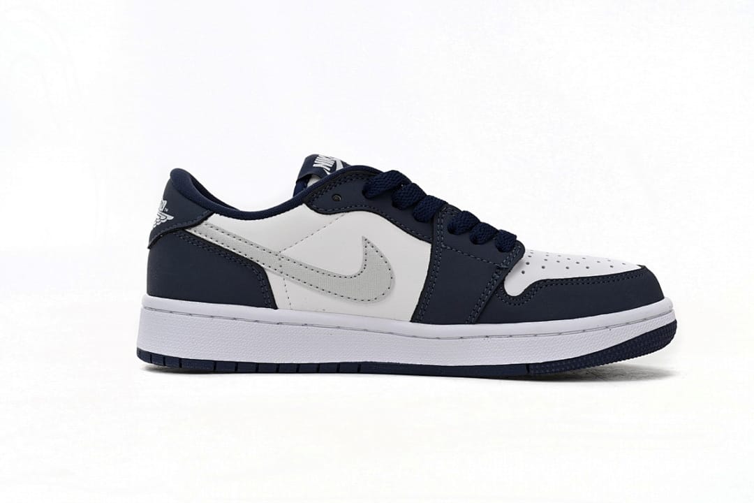 Air Jordan 1 Low Navy SB