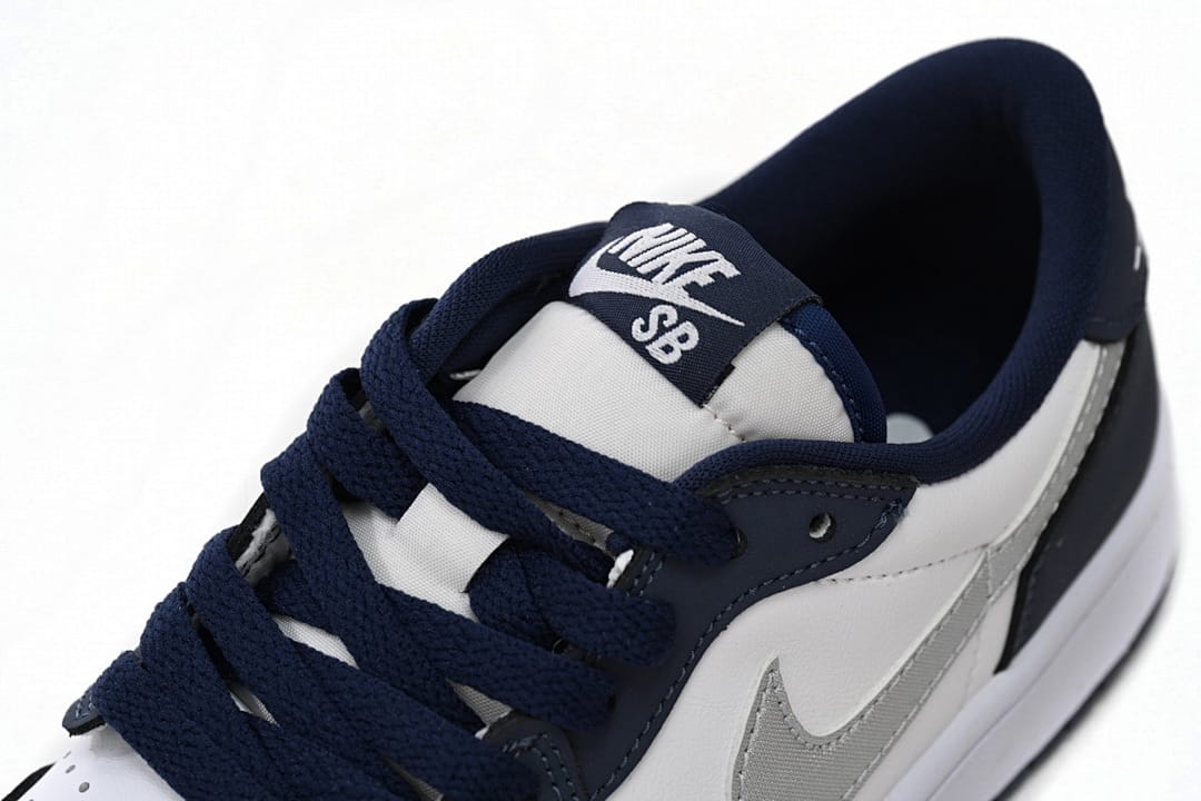 Air Jordan 1 Low Navy SB