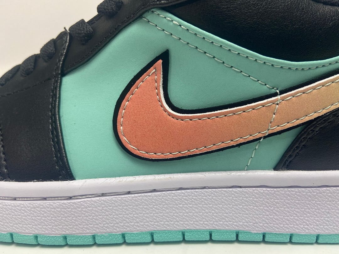 Air Jordan 1 Low SE Tropical Twist