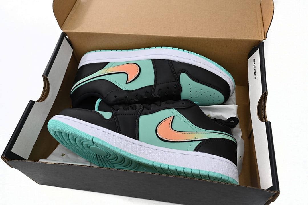 Air Jordan 1 Low SE Tropical Twist