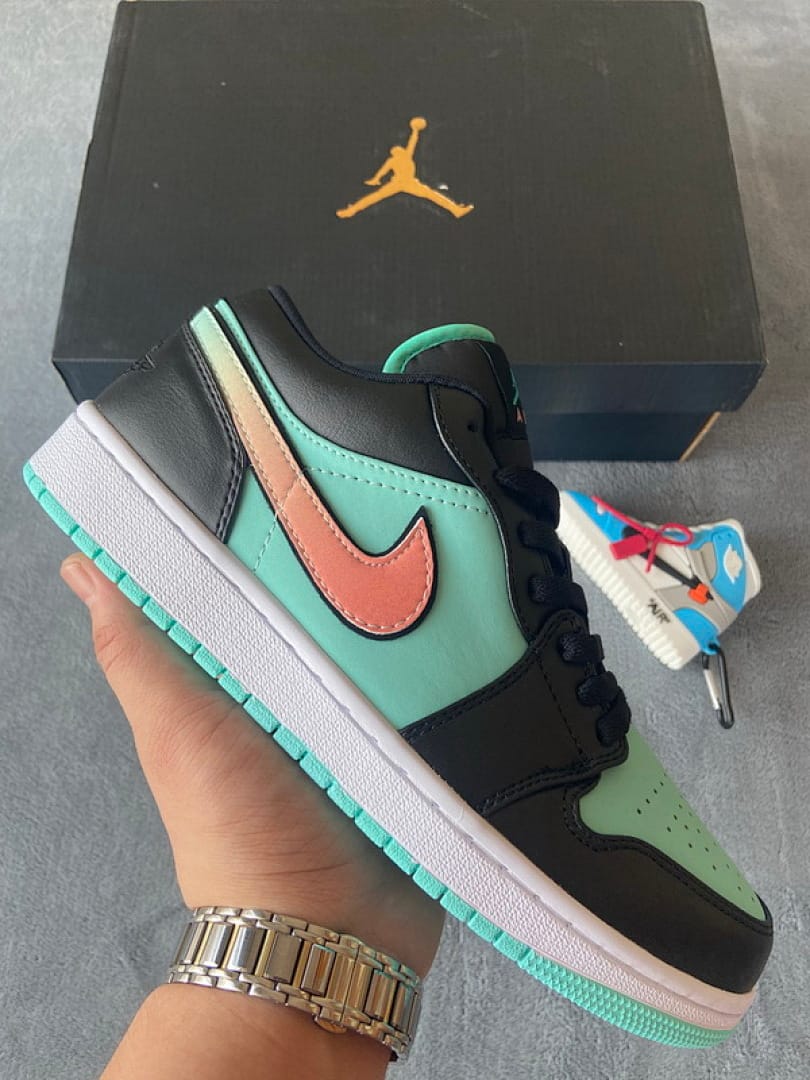 Air Jordan 1 Low SE Tropical Twist