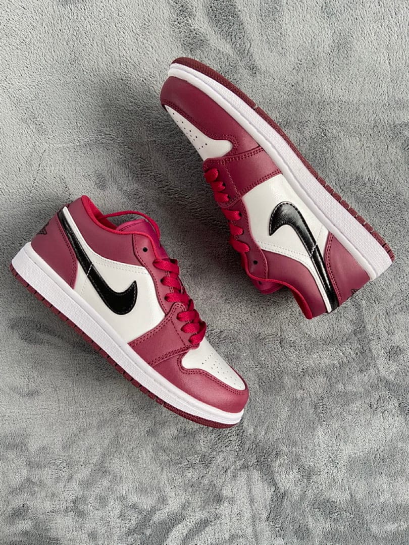 Air Jordan 1 Low Noble Red