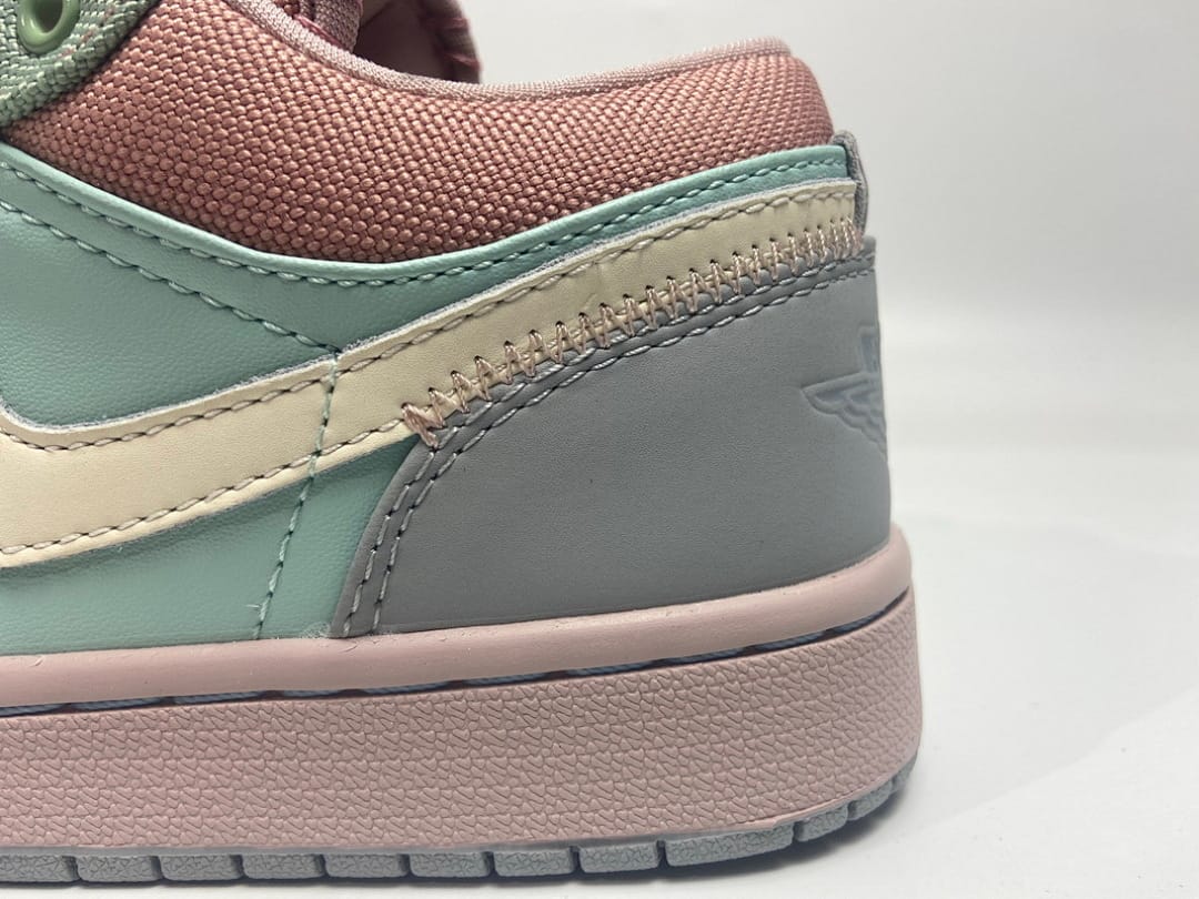 Air Jordan 1 Low SE Champagne