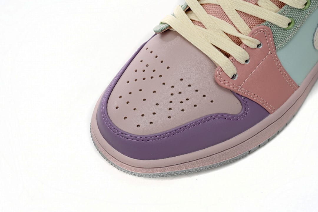 Air Jordan 1 Low SE Champagne