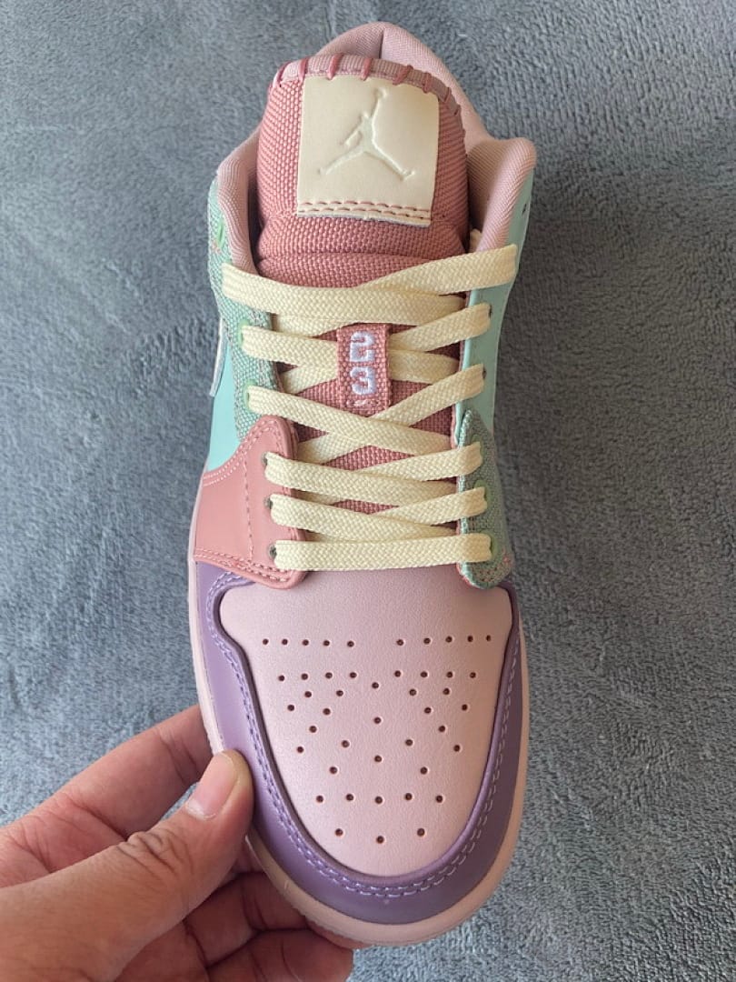 Air Jordan 1 Low SE Champagne