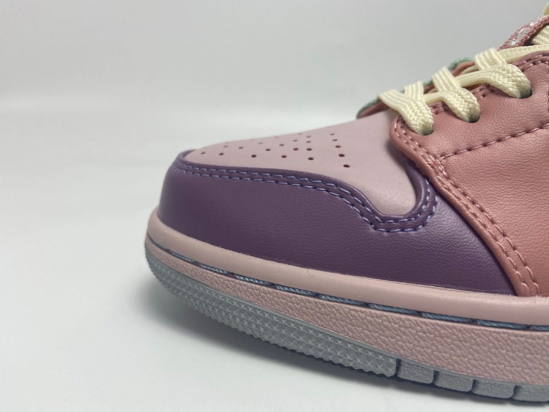 Air Jordan 1 Low SE Champagne