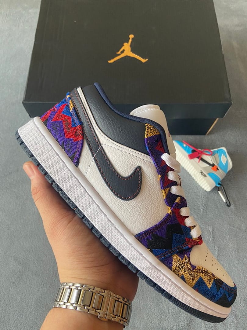 Air Jordan 1 Low Sweater