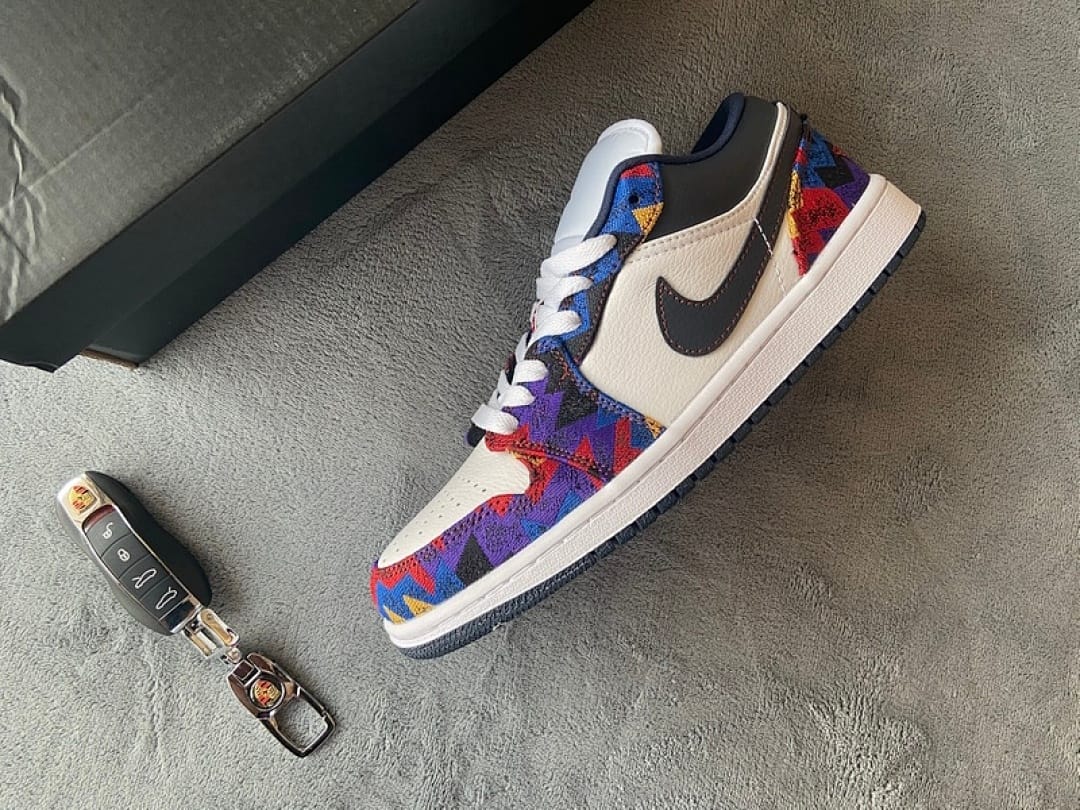 Air Jordan 1 Low Sweater