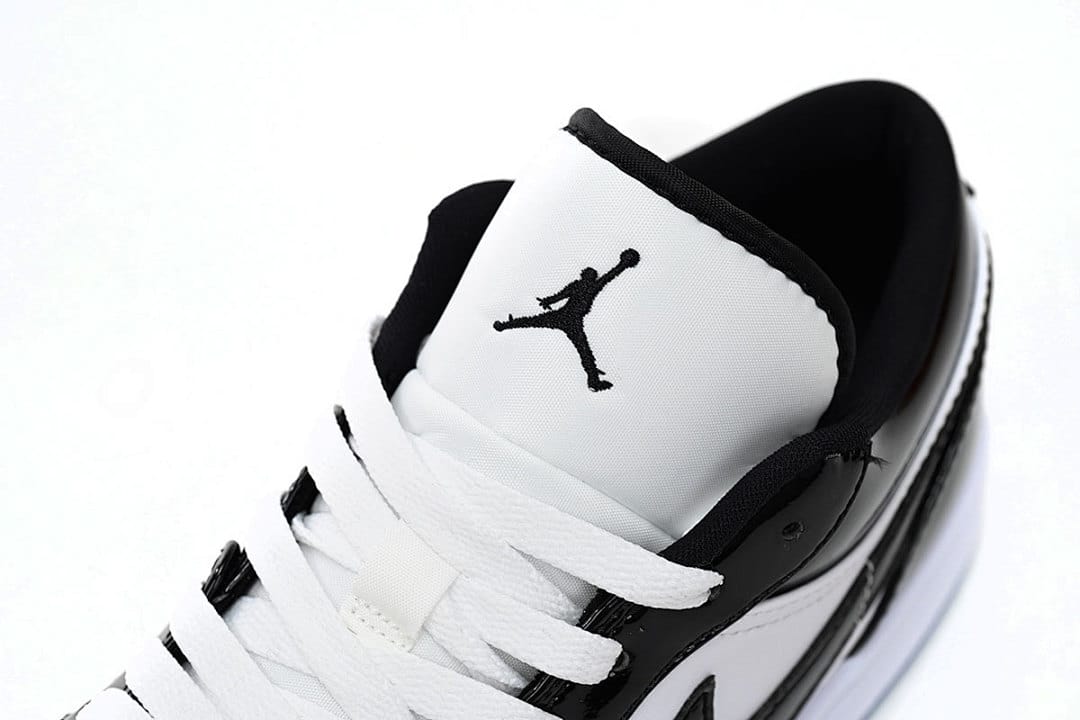 Air Jordan 1 Low Concord