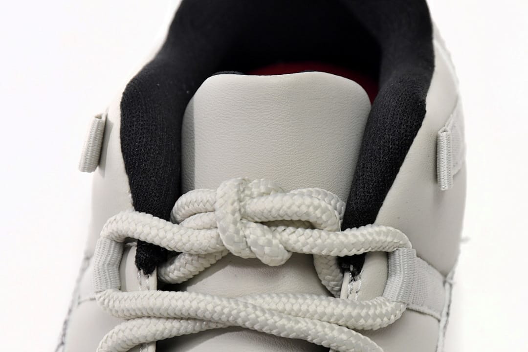 Air Jordan 11 Retro Low x OFF White Low Light Bone Snakeskin (Colorway 2)