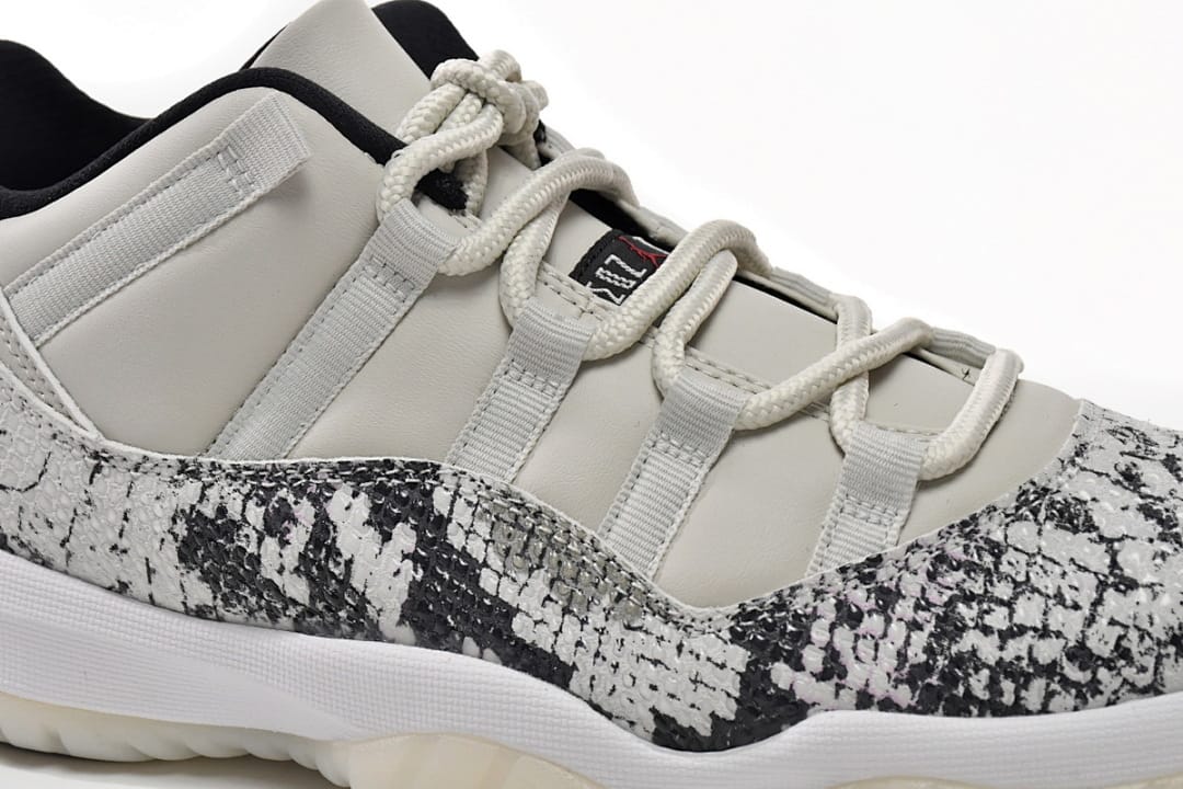 Air Jordan 11 Retro Low x OFF White Low Light Bone Snakeskin (Colorway 2)