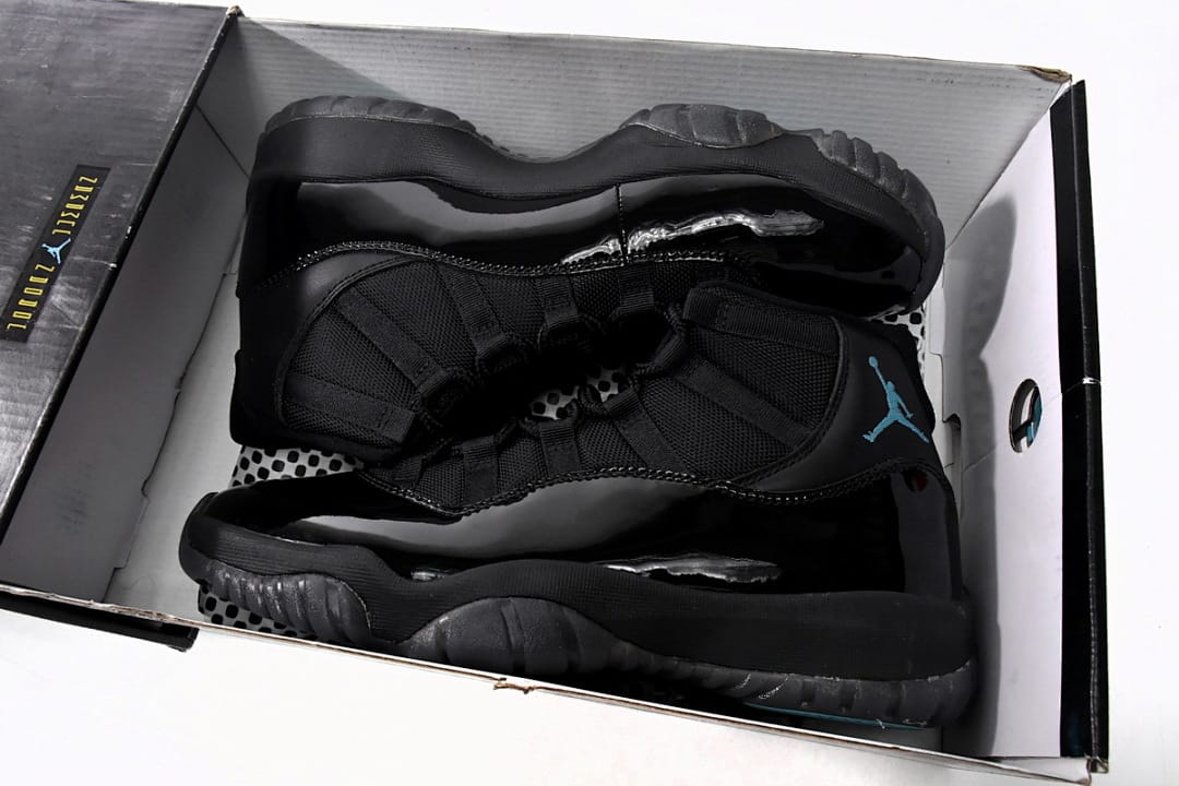 Air Jordan 11 Retro x A Ma Maniére Gamma Blue (Colorway 6)