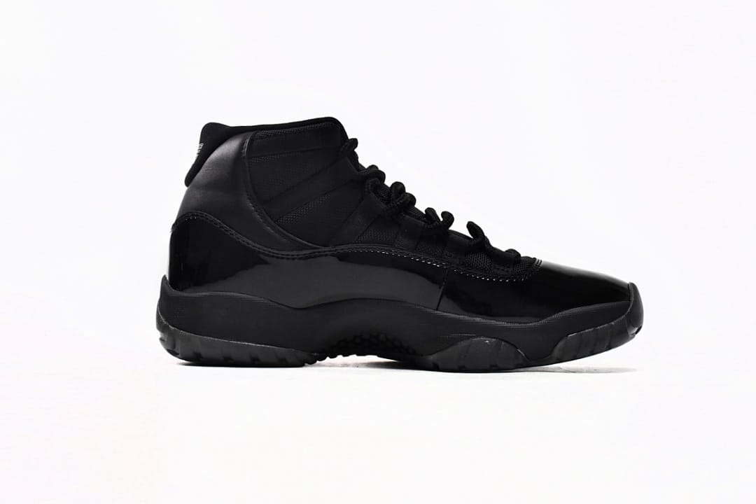 Air Jordan 11 Retro x A Ma Maniére Gamma Blue (Colorway 6)
