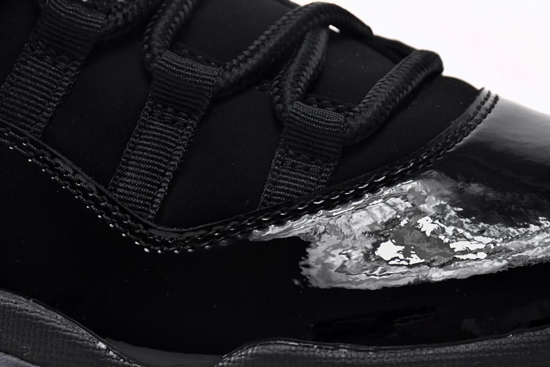 Air Jordan 11 Retro x OFF White Cap and Gown (Colorway 3)