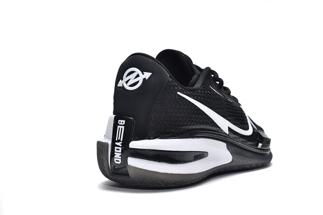 Nike Zoom G.T. Black White