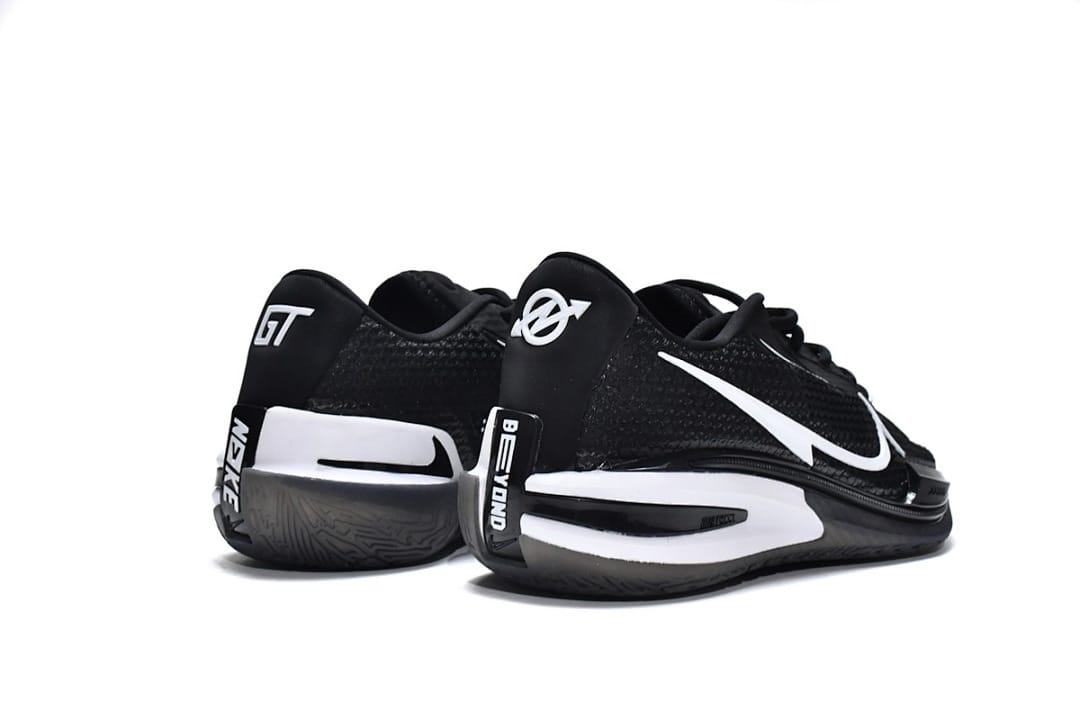 Nike Zoom G.T. Black White