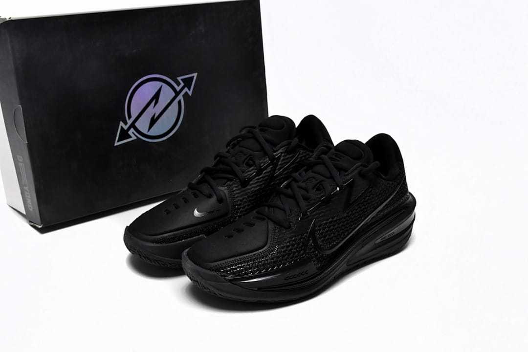 Nike Zoom G.T. All Black