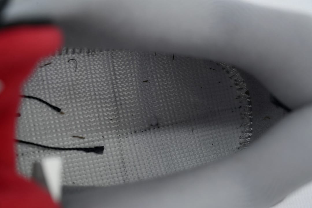 Air Jordan 4 Retro Bred (Colorway 5)