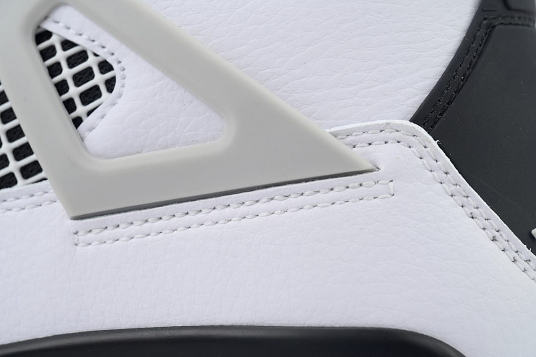 Air Jordan 4 Retro Military Black (Colorway 6)
