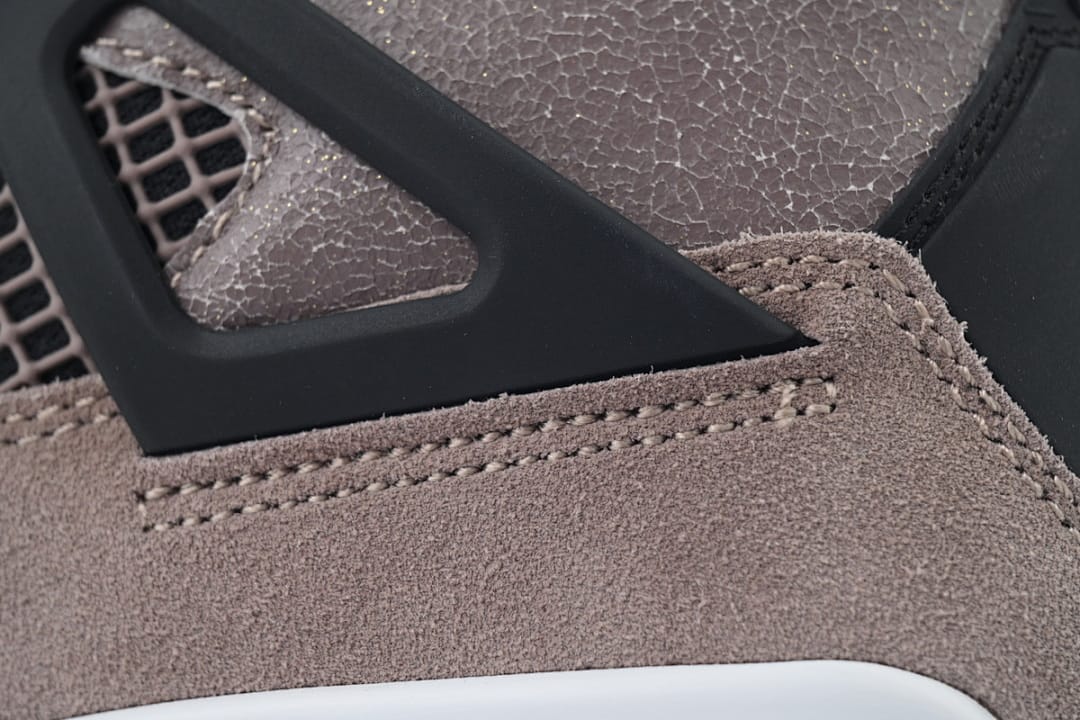 Air Jordan 4 Retro Taupe Haze (Colorway 4)