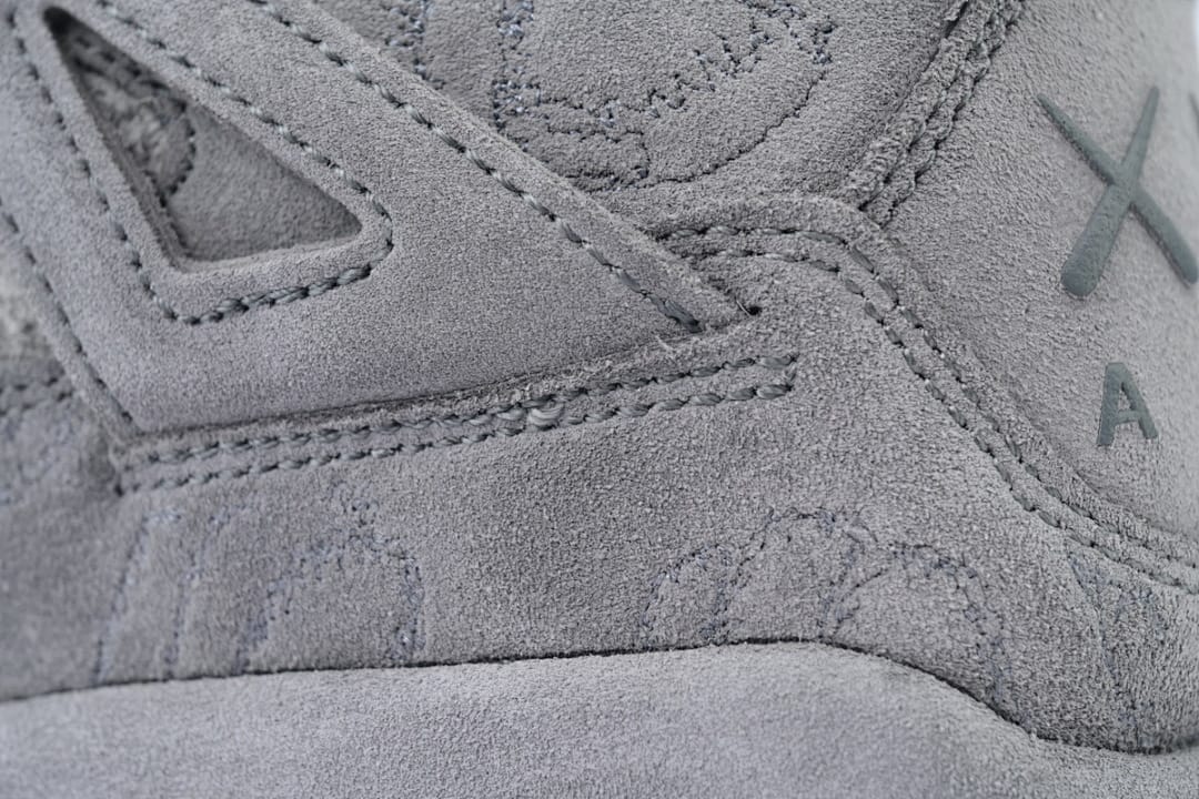 Air Jordan 4 Retro x KAWS Grey