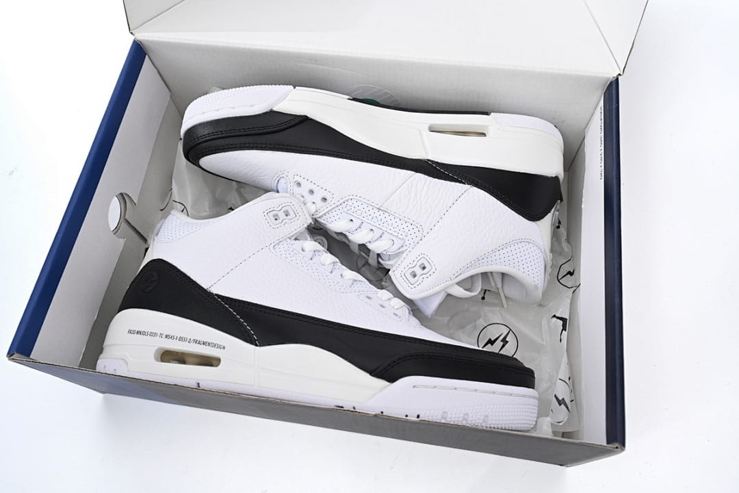 Air Jordan 3 OG White