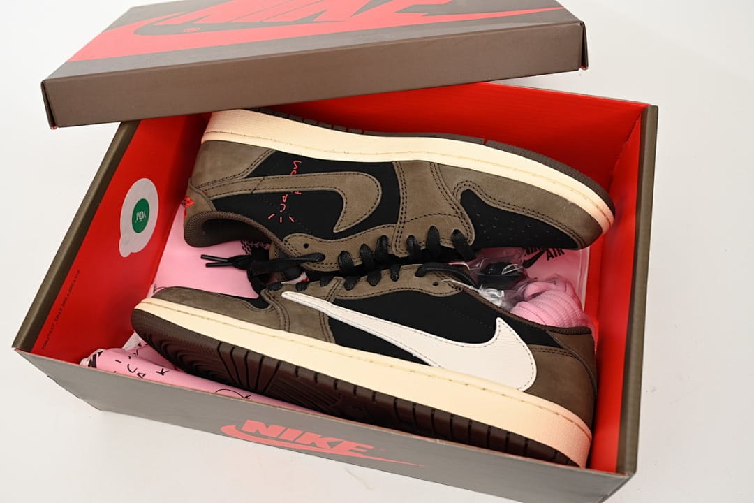Air Jordan 1 Low OG SP-T (Colorway 4)