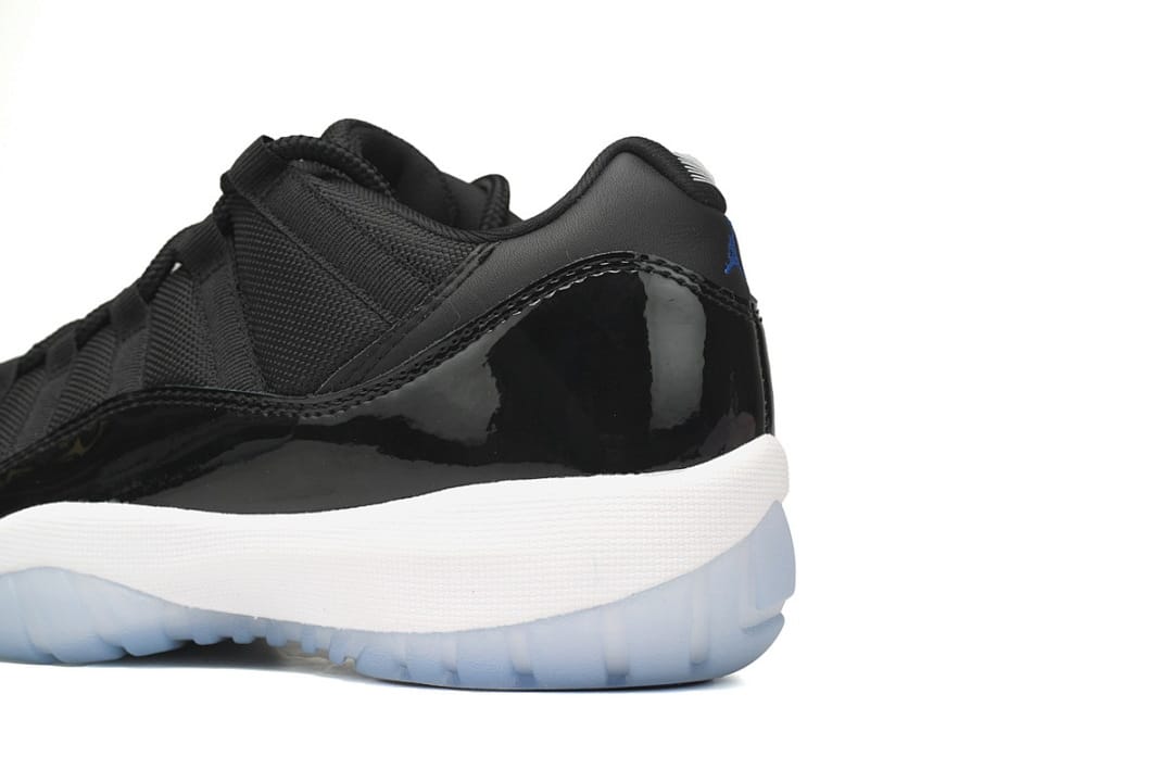 Air Jordan 11 Retro Low x OFF White White/Midnight Navy (Colorway 3)