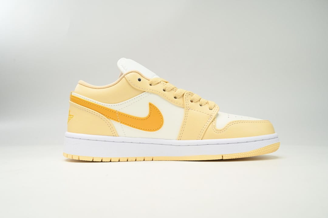 Air Jordan 1 Low "Team Gold"
