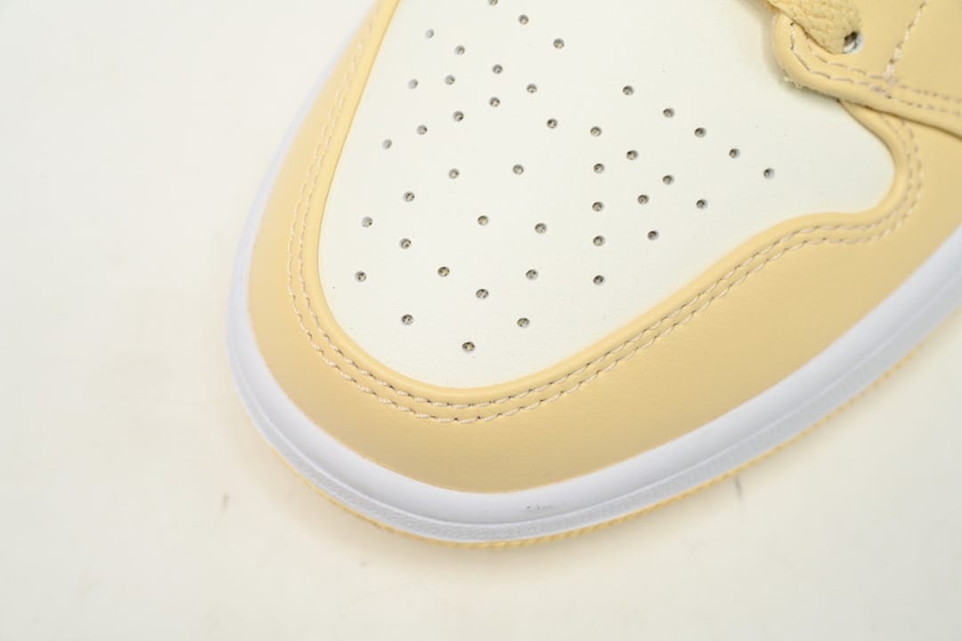 Air Jordan 1 Low "Team Gold"
