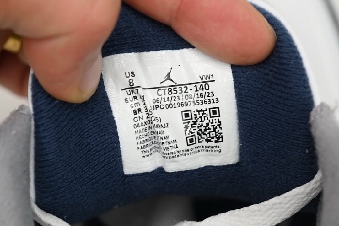 Air Jordan 3 Retro White Navy Cement