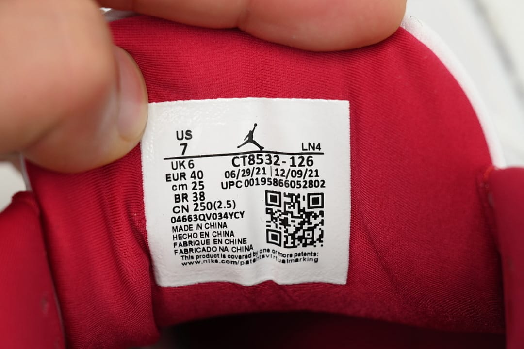 Air Jordan 3 Retro Burgundy