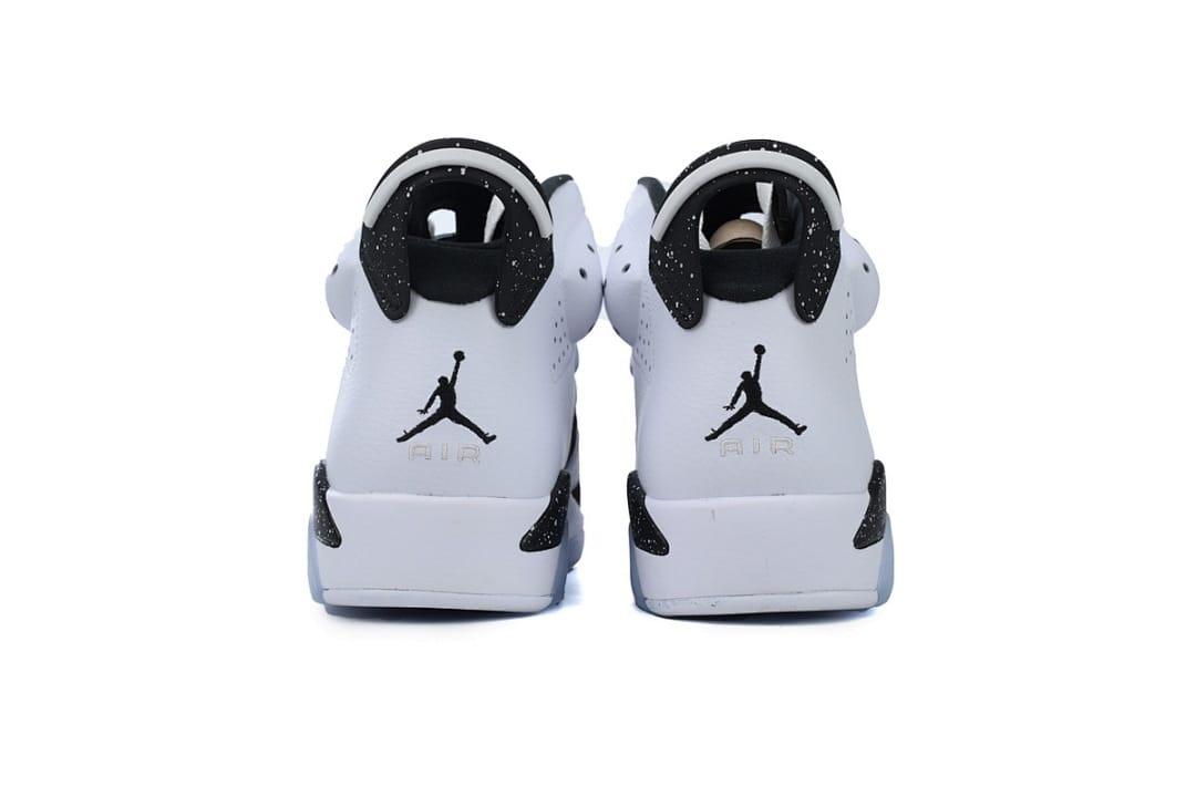 Air Jordan 6 Essential Oreo
