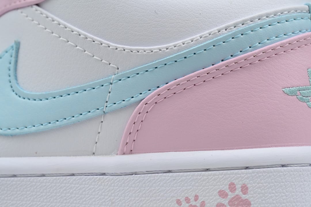 Air Jordan 1 Low SE Paw Print (Colorway 2)