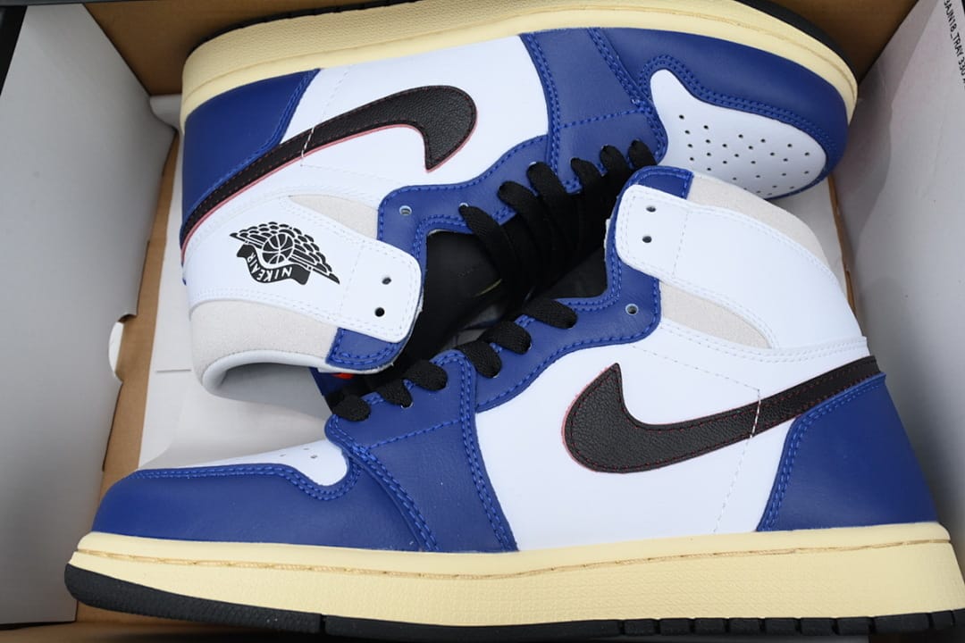 Air Jordan 1 Retro High OG Deep Royal Blue